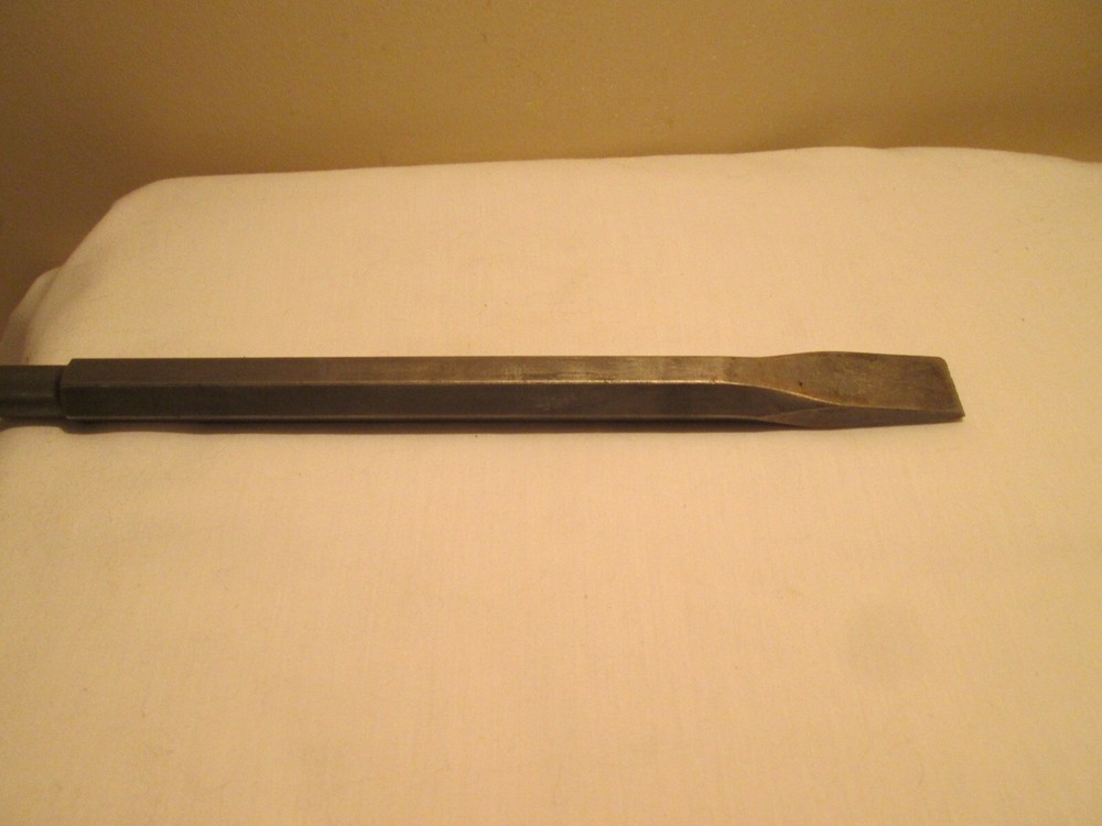 B & D 50114 Cold Chisel - 7/8" x 12" - T29