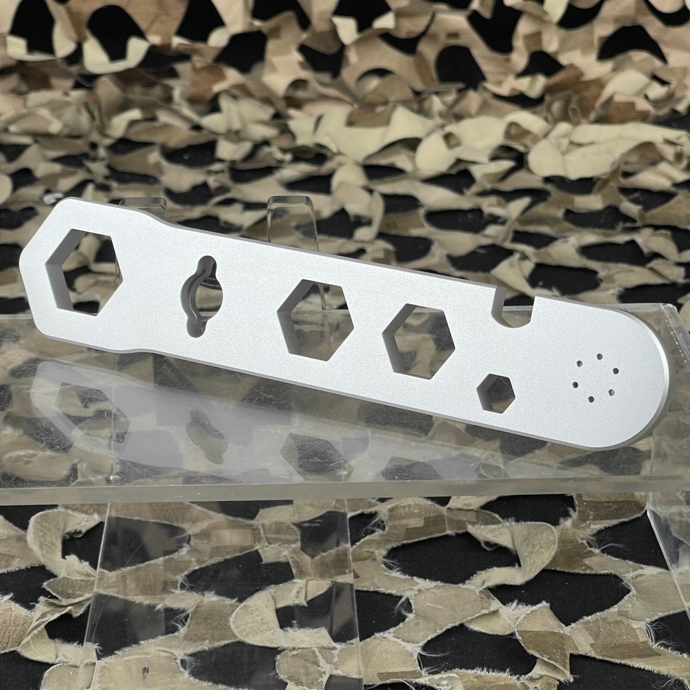 NEW Core Universal Regulator Multi Tool - Silver