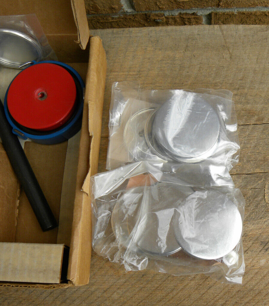 Badge-A-Minit Hand Press Button Maker w/ Accessories