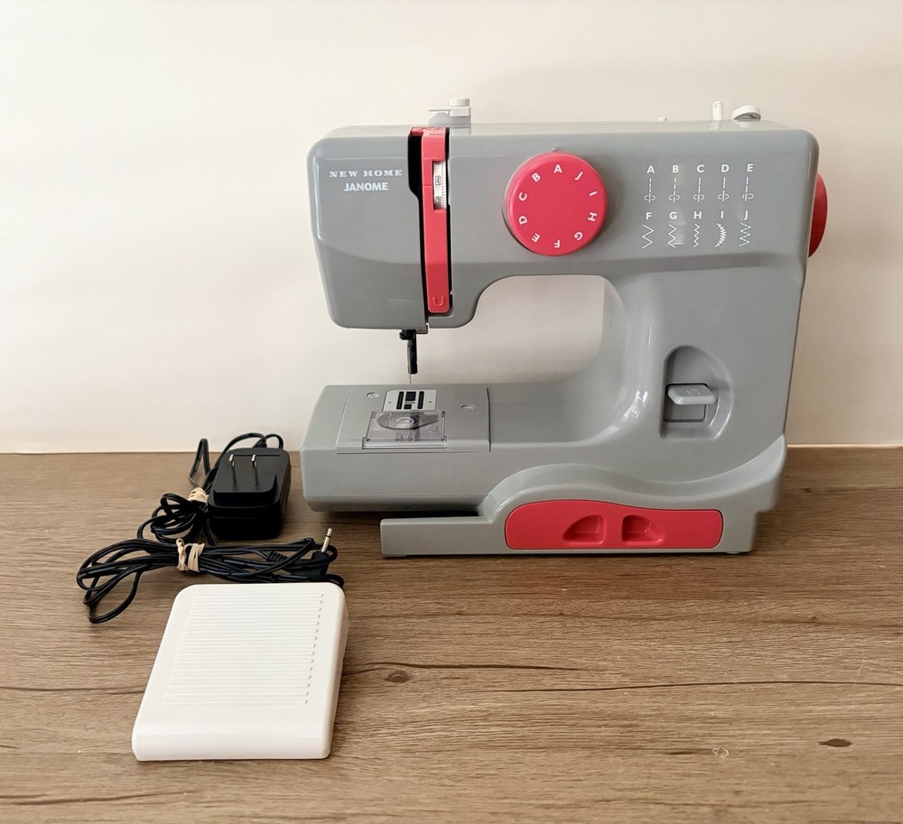 Janome Graceful Gray & Pink Basic 10-Stitch Compact Sewing Machine Model 525B