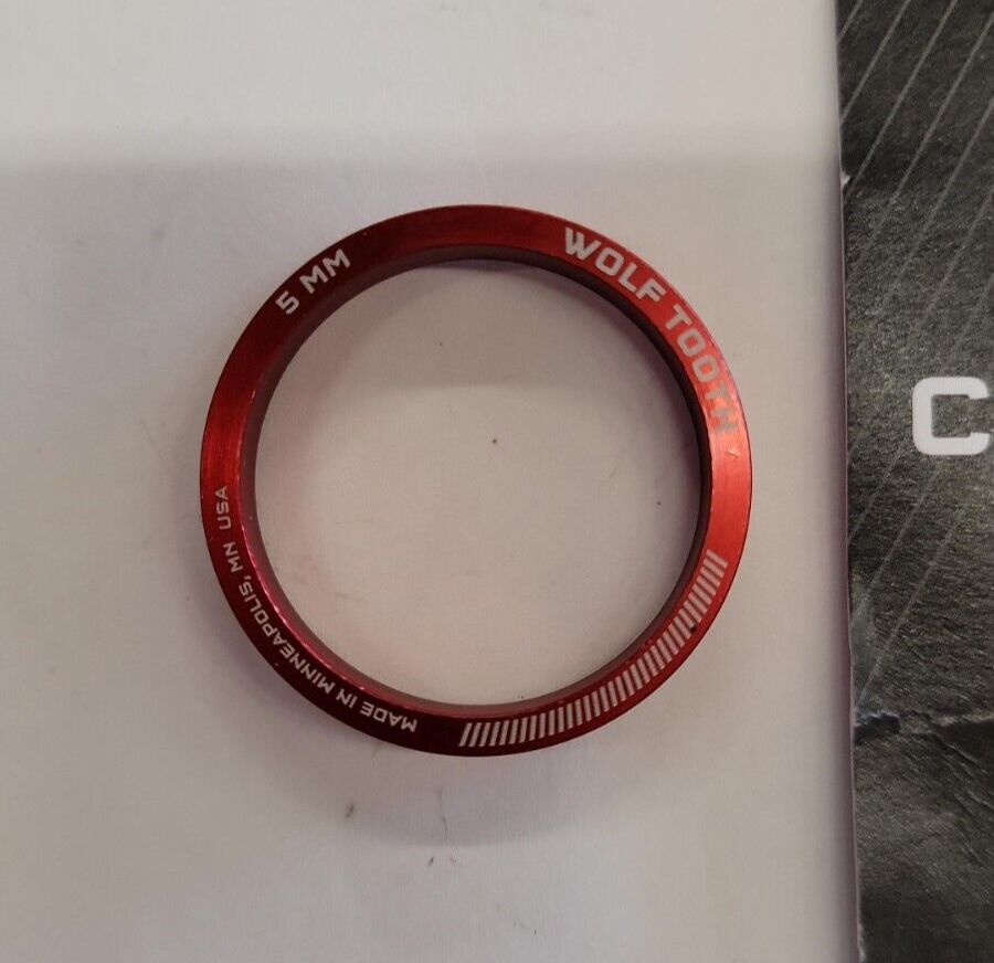 Wolf Tooth Chainring 5mm Spacer - Red