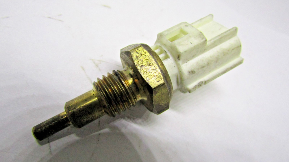 Engine Coolant Temperature Sensor Standard TX221