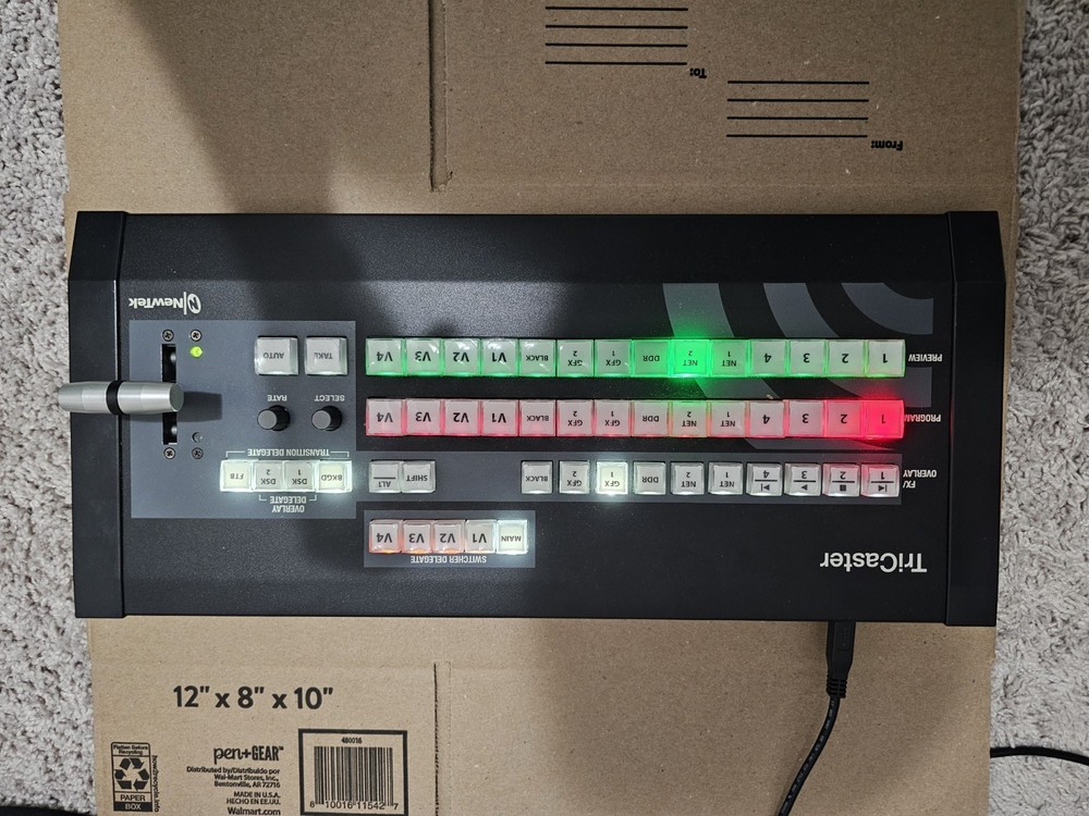 Newtek TriCaster 40 Educational Version + TC40 Control Surface