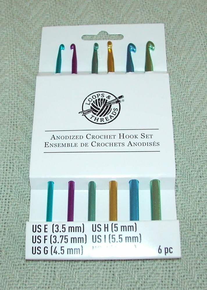 ONE (1) SET LOOPS & THREADS CROCHET HOOK SET - SIX (6) PIECES - ANODIZED HOOKS