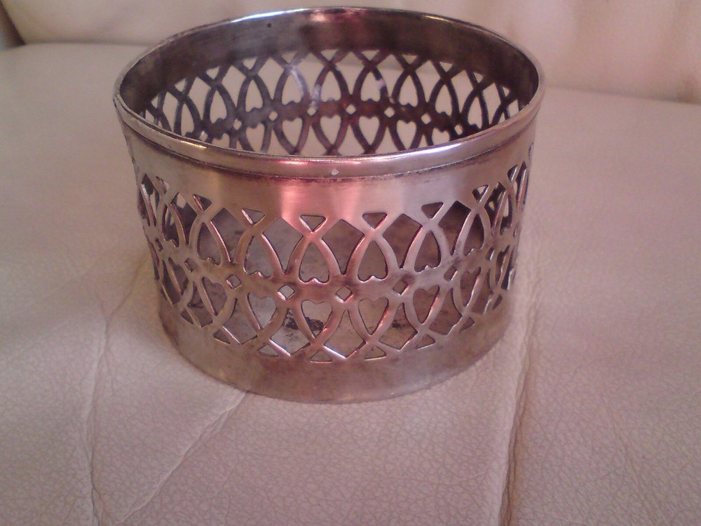 SILVER PLATED WINE BOTTLE STAND,9 CMS X 5.8 CMS APPROX.