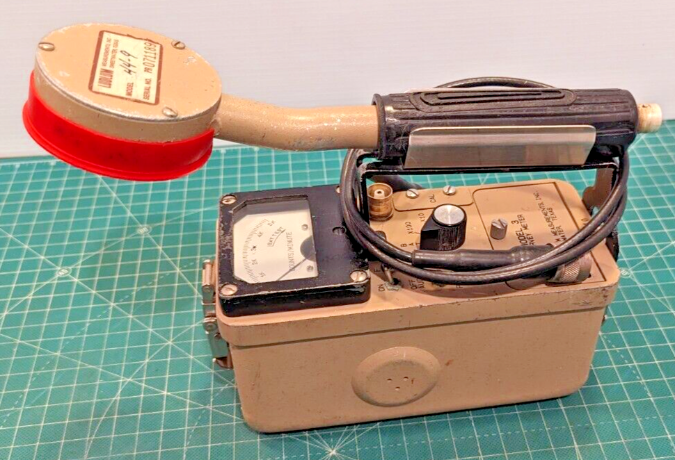 1x CLEAN Ludlum Model 3 Survey Meter CPM 44-9 Tested, Verified, and GUARANTEED