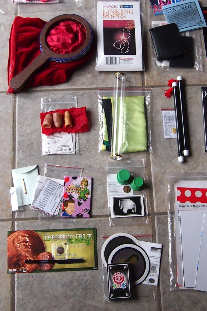 Deluxe Magic Kit - 23 Complete Magic Tricks