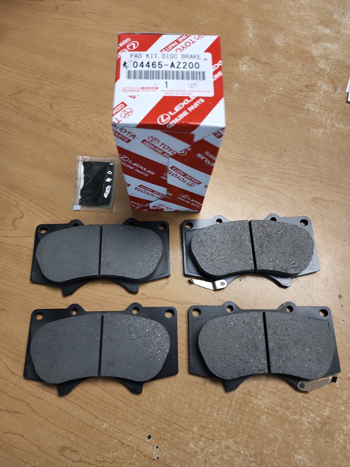 OEM 2003- 2022 Toyota 4Runner Brake Pads Front Rear 04465-AZ200 04466-AZ203