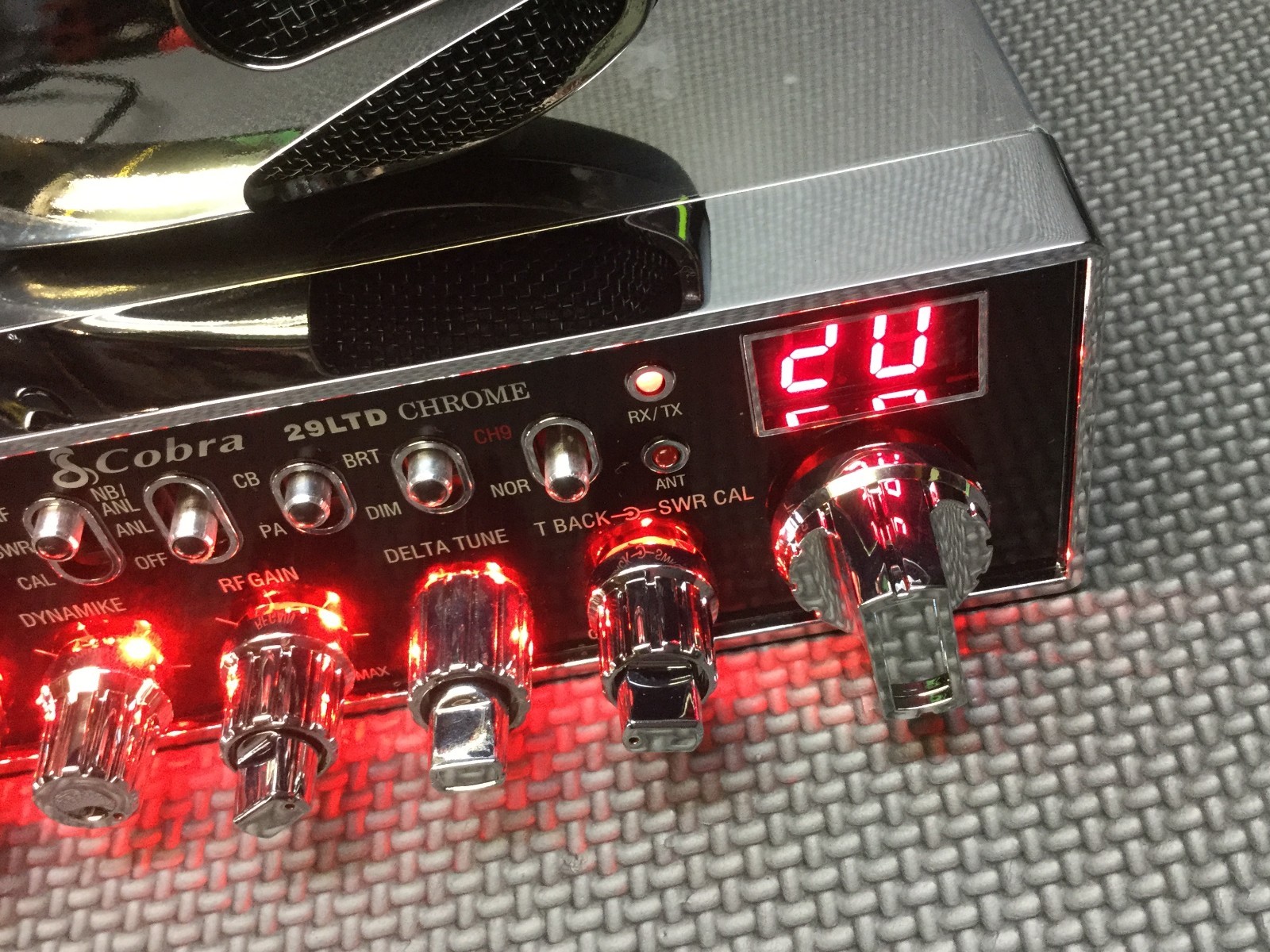 Cobra 29 Chrome - Red Light edition - PERFORMANCE TUNE + RECEIVE ENHANCE + ECHO