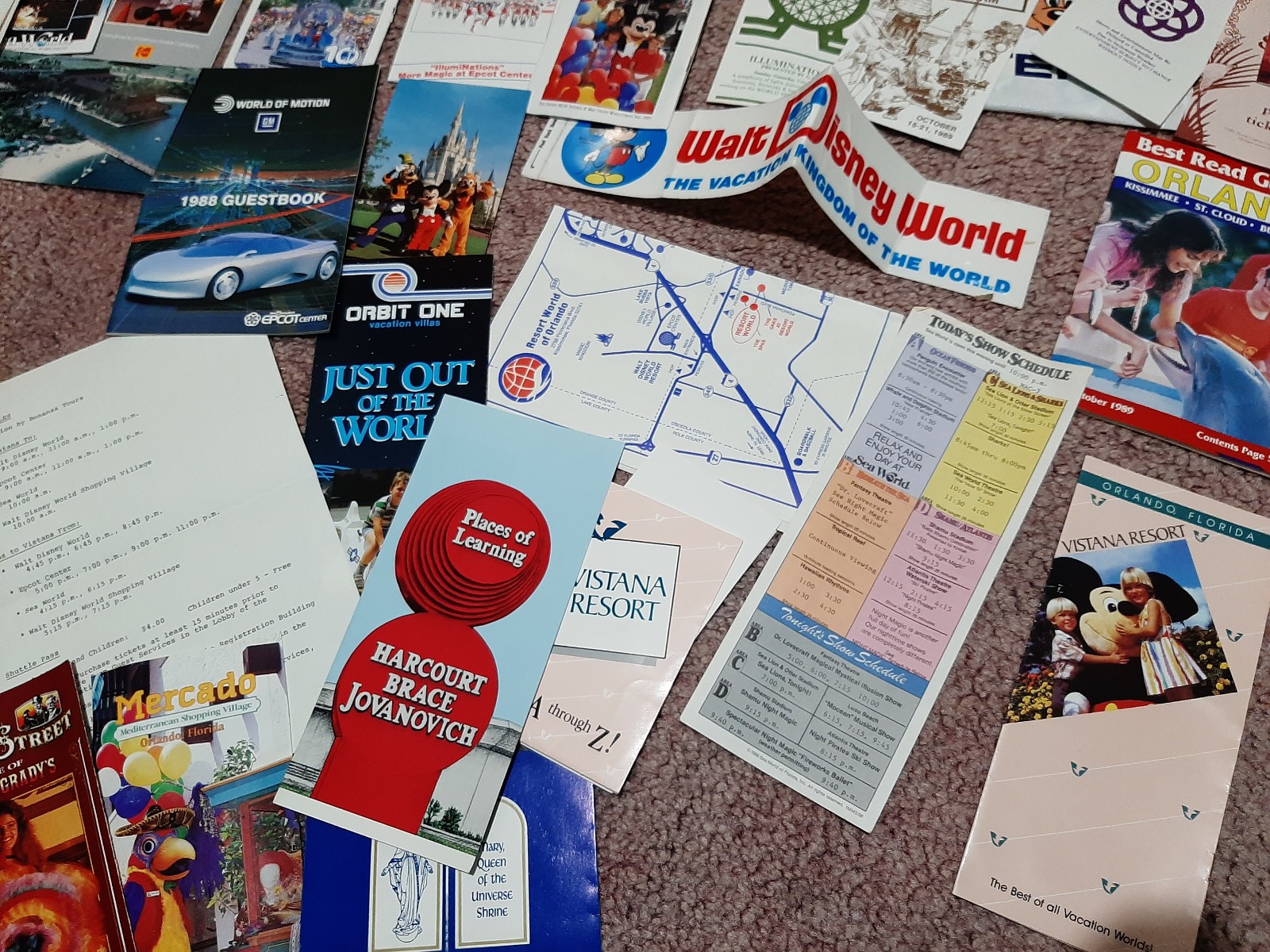 HUGE LOT - DISNEY WORLD and FLORIDA Sites - Brochures Books Souvenirs - 80s-90s