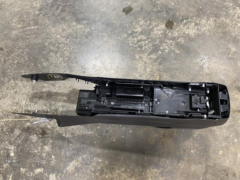 2011-2015 Ford Explorer Front Floor Center Console XLT with Select Shift OEM