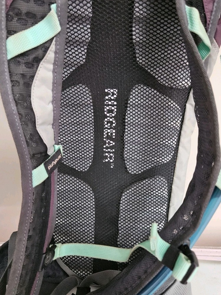 Platypus B-line Xc 8.0 Camelback Backpack Hydration Pack Burgundy / Gray