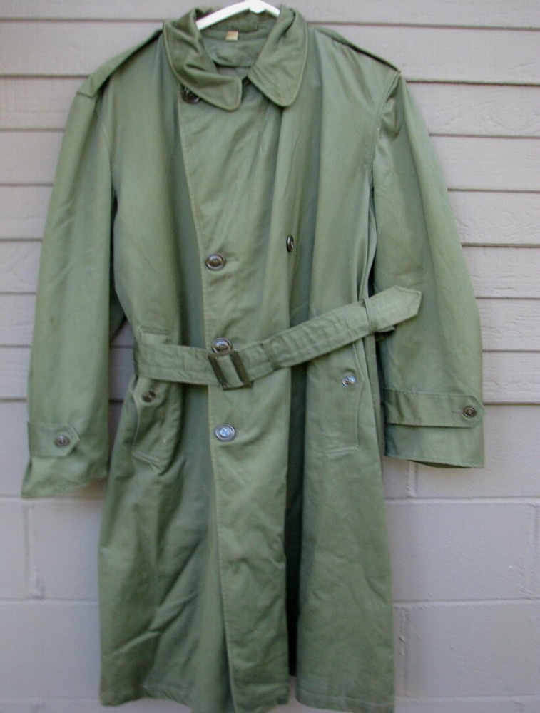 Army overcoat, size Regular Medium has no liner (Rack D)