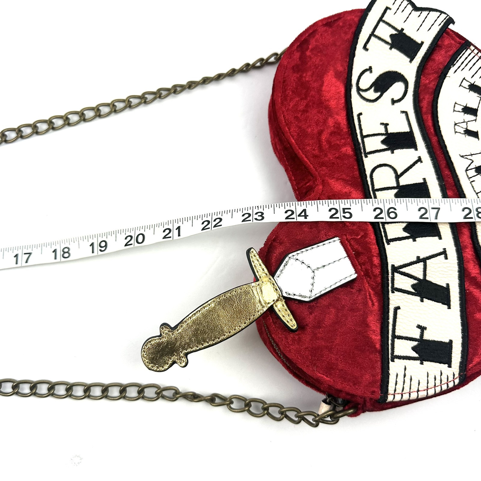 Oh My Disney Store Snow White Fairest of Them All Crossbody Bag Heart Chain New