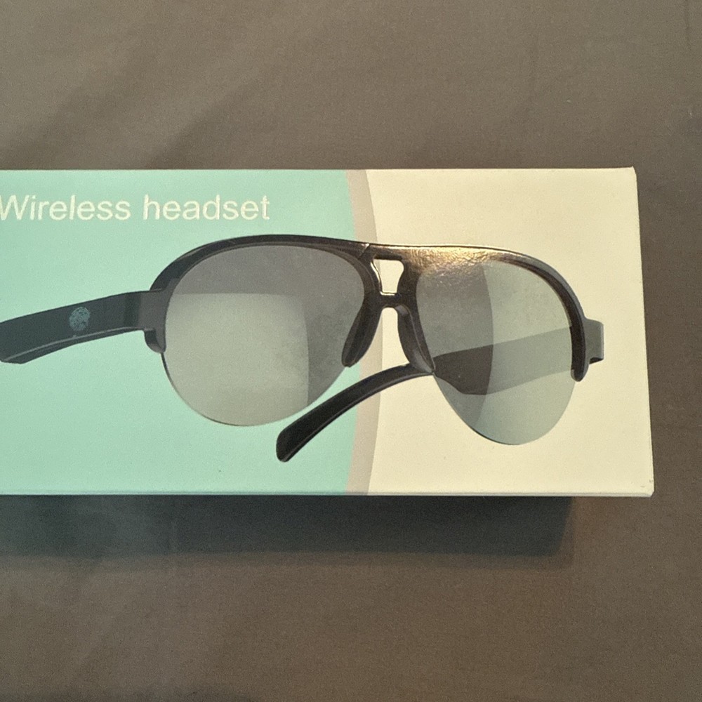 Stylish Sunglasses with Bluetooth speaker