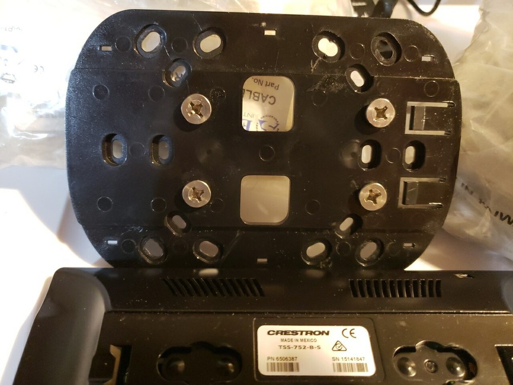 Crestron TSS-752-B-S