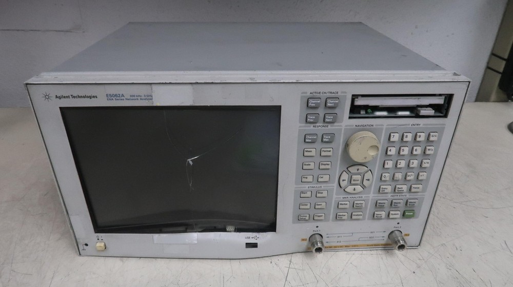 AGILENT E5062A NETWORK ANALYZER M0257