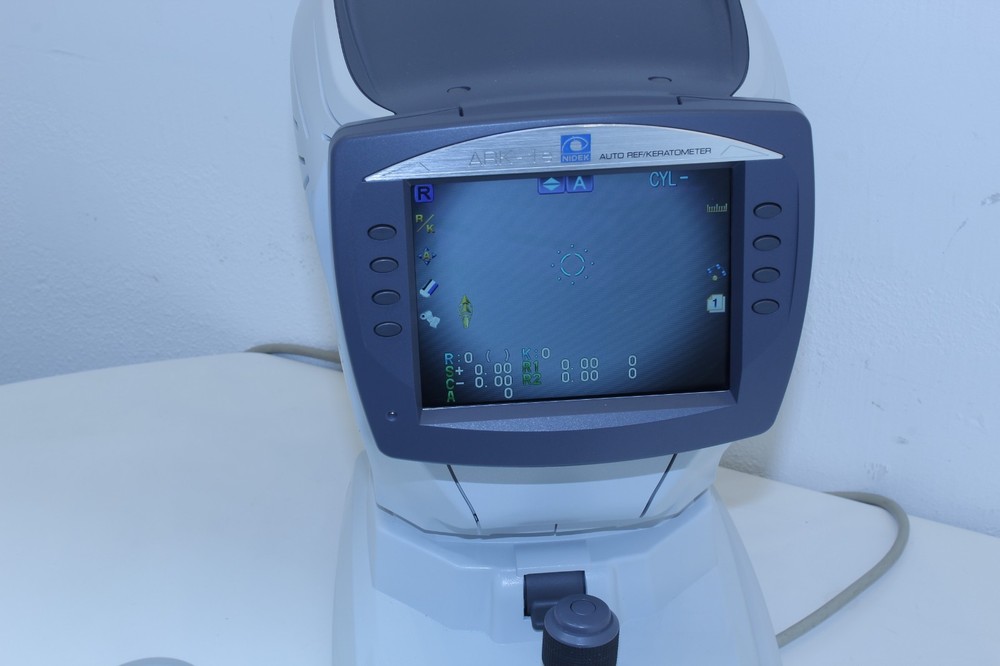 Nidek ARK-1e Auto Refractor Keratometer