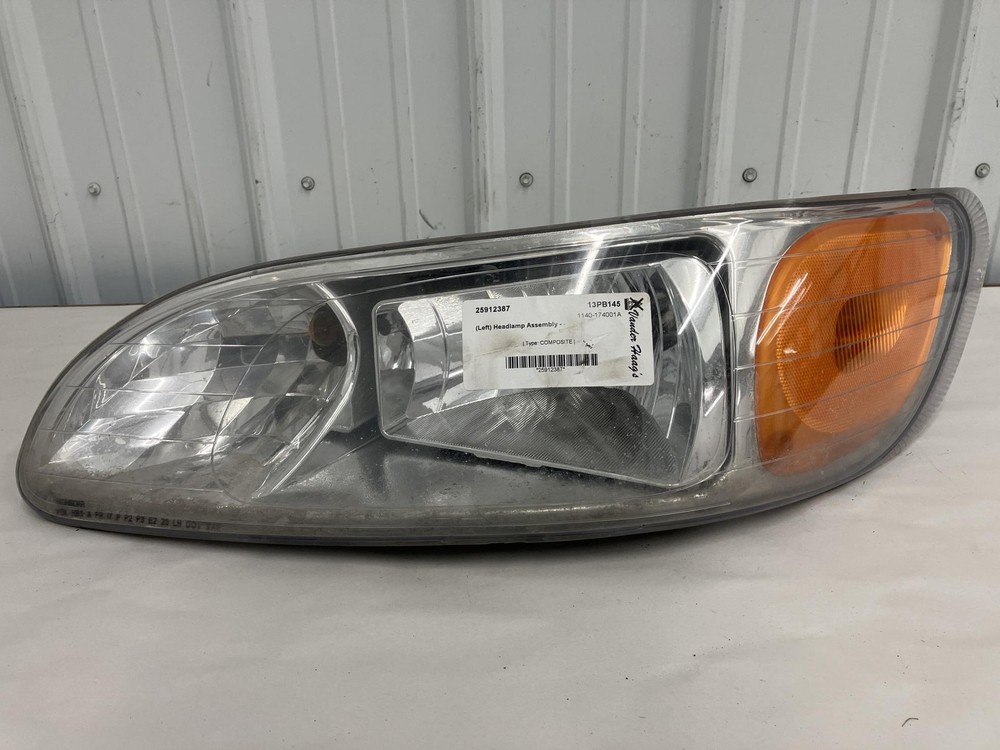 2006-2015 Peterbilt 386 Left/Driver Headlamp - Used