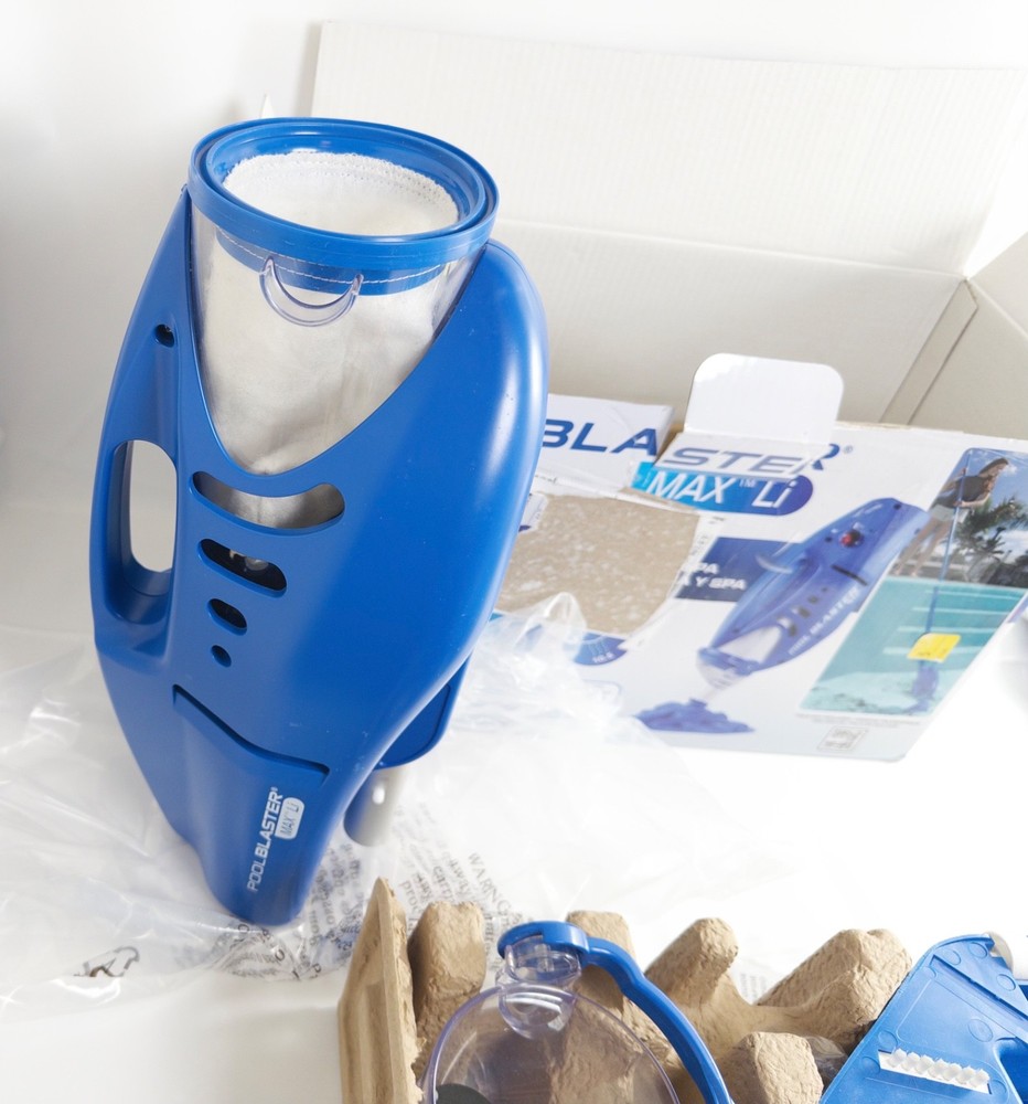 Water Tech 30000ML Battery Powered Blaster Max Vacuum