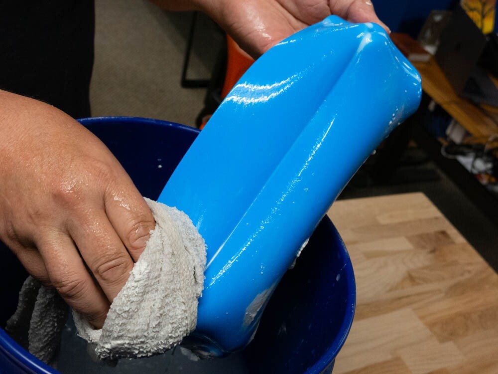 MUDFLEXTOOLS 10.5” Ez Clean Flexible Drywall Mud Pan Soft Silicone Non Stick