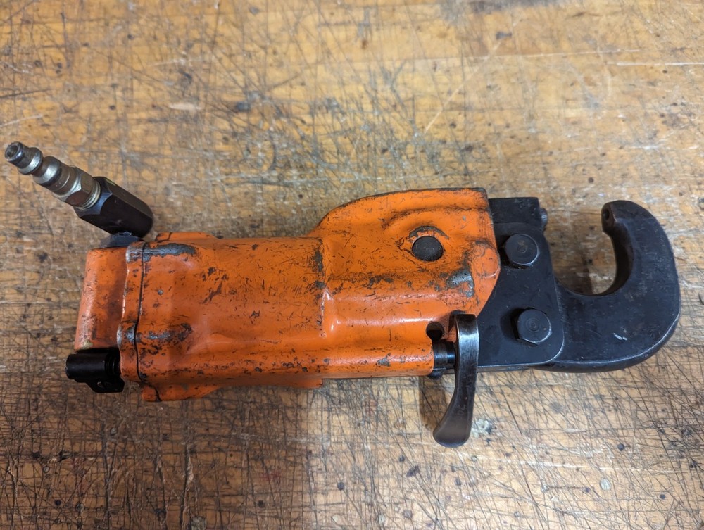 APT Pneumatic C Compression Rivet Squeezer air riveter aircraft tool