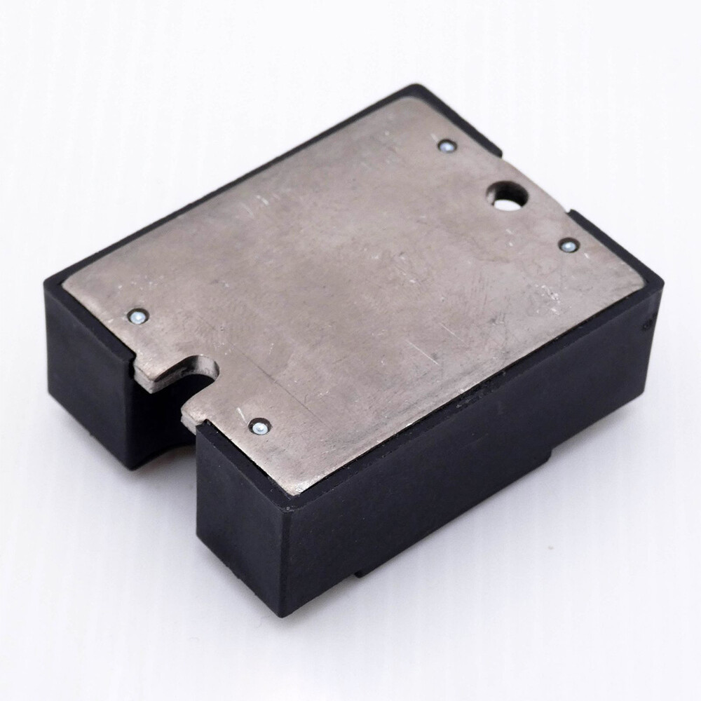 New For Crydom TD2425 Solid State Relay 3-32V