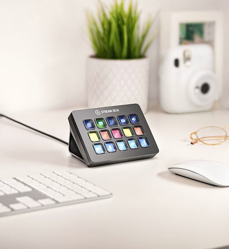 Elgato Stream Deck 15 LCD Key Mac/Windows Compatible DetachableUSB-C