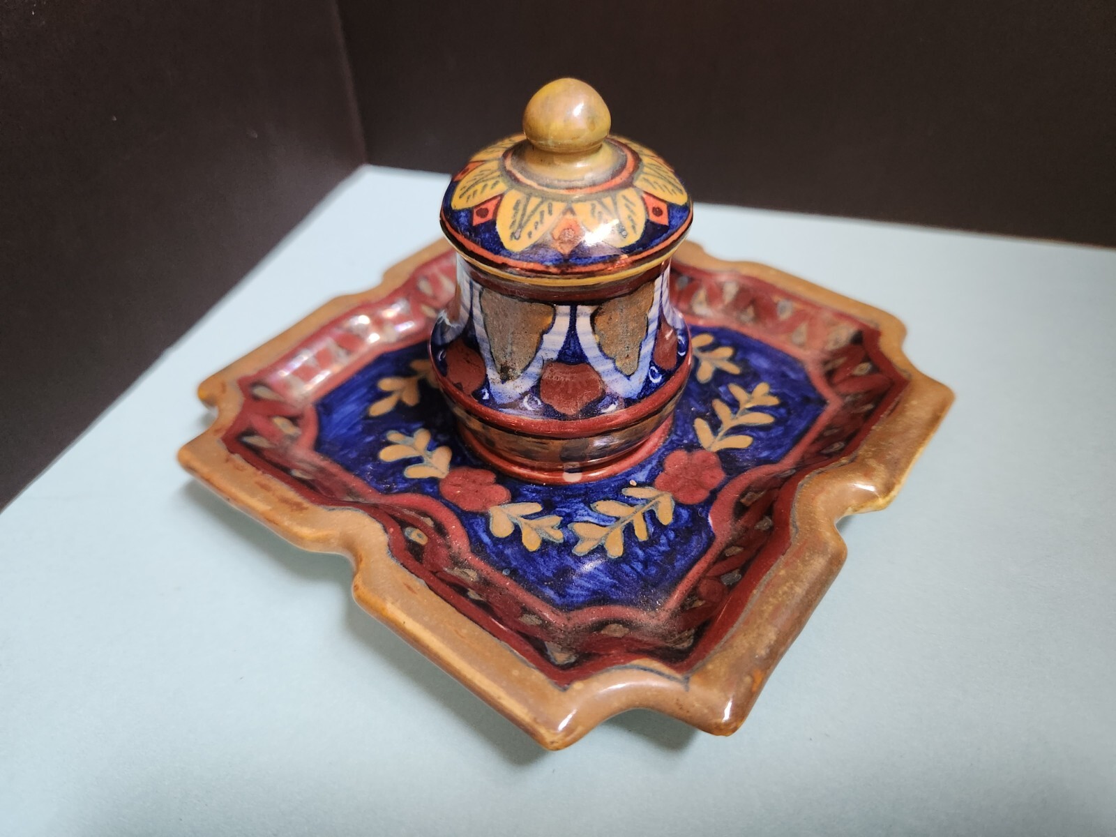 Majolica INKWELL, Societa Ceramica Umbra, Attached Tray & Lid Gubbio Italy