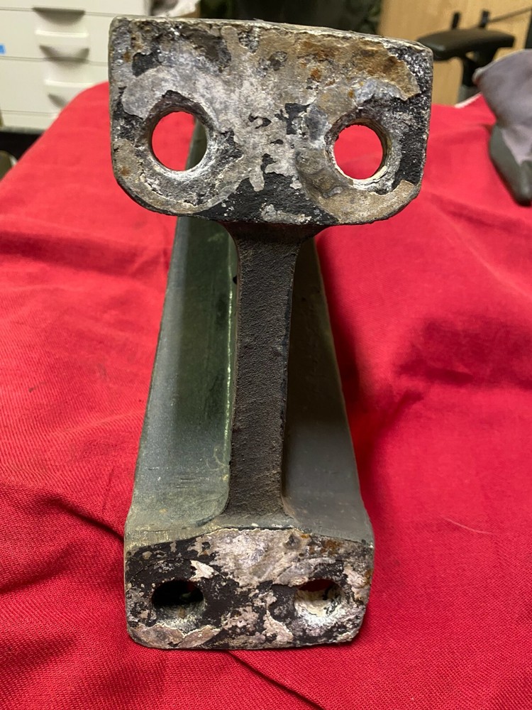 FREIGHTLINER 04-17465 EXHAUST SUPPORT BRACKET