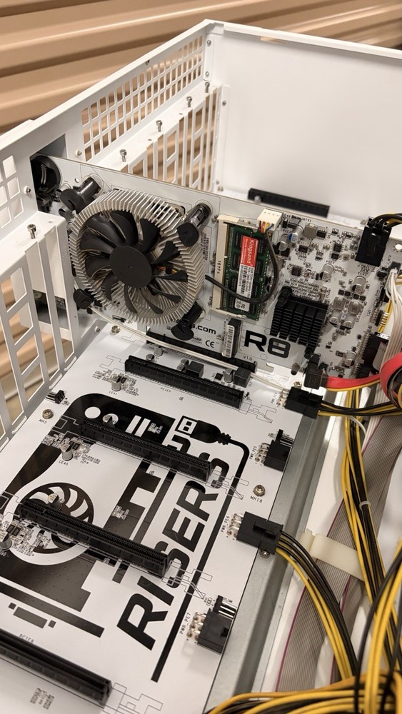 OCTOMINER X8 - 8 GPU Server Case - 3000W