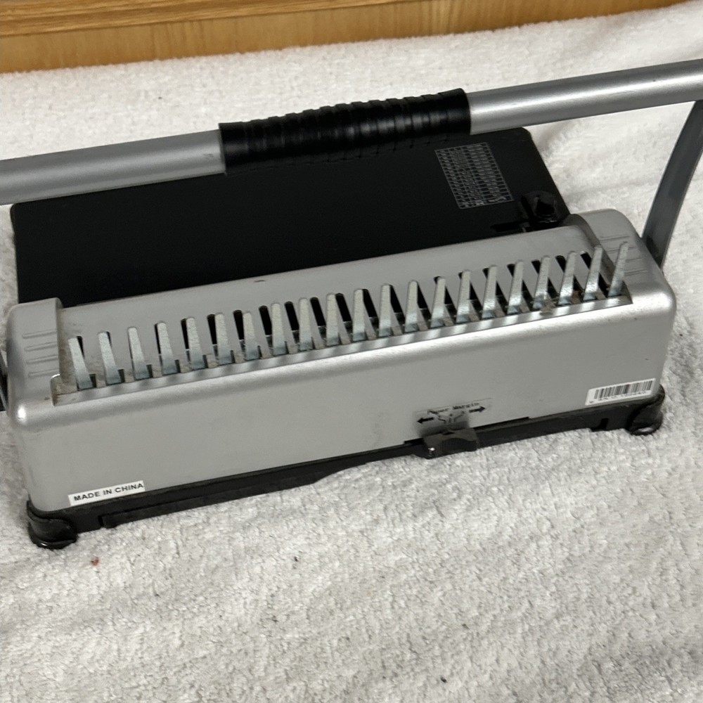 Rayson SD16 Comb Binding Machine - A4 Max Binding Length 12 Sheets Punching EXC