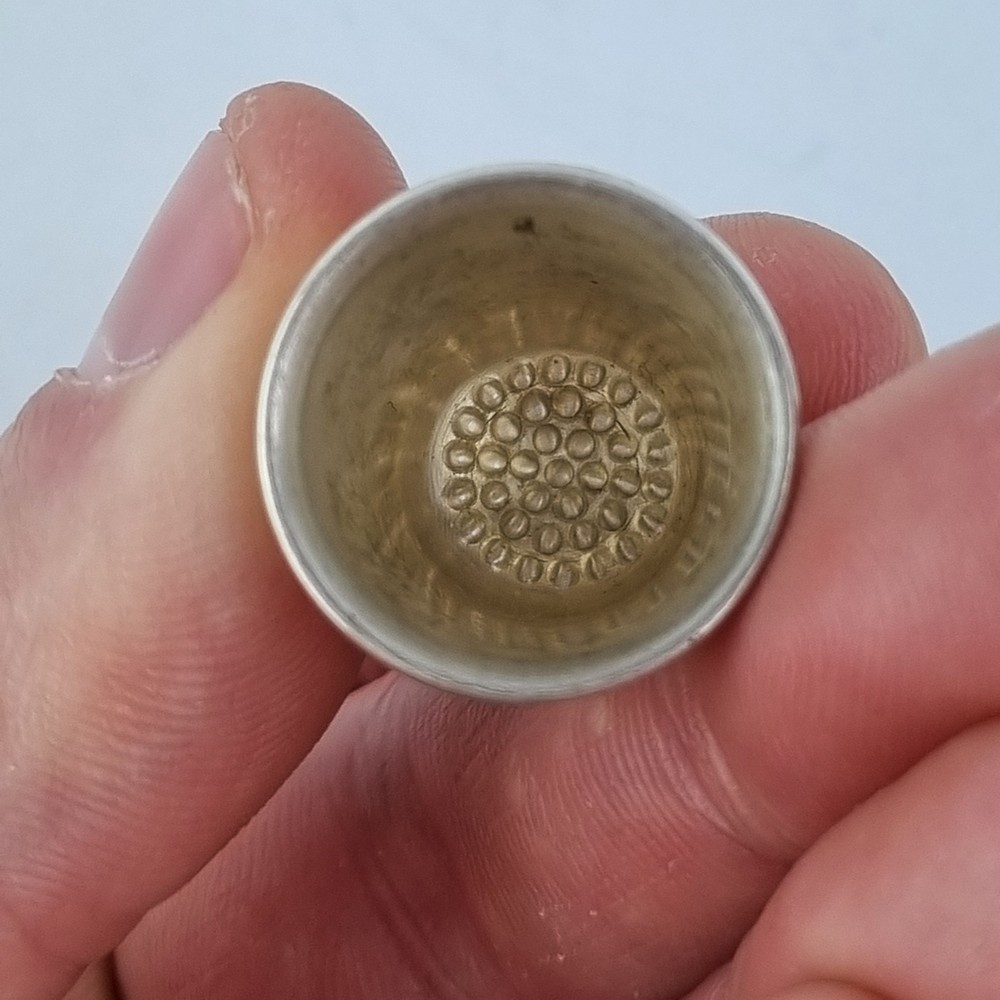 Solid Silver Thimble Birmingham 2002 A J Poole