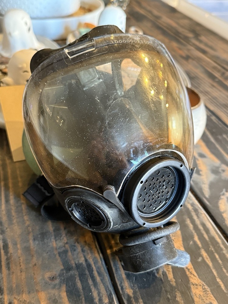 Millennium MSA gas mask Large