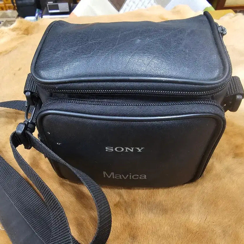Sony FD Mavica Digital Camera with Case