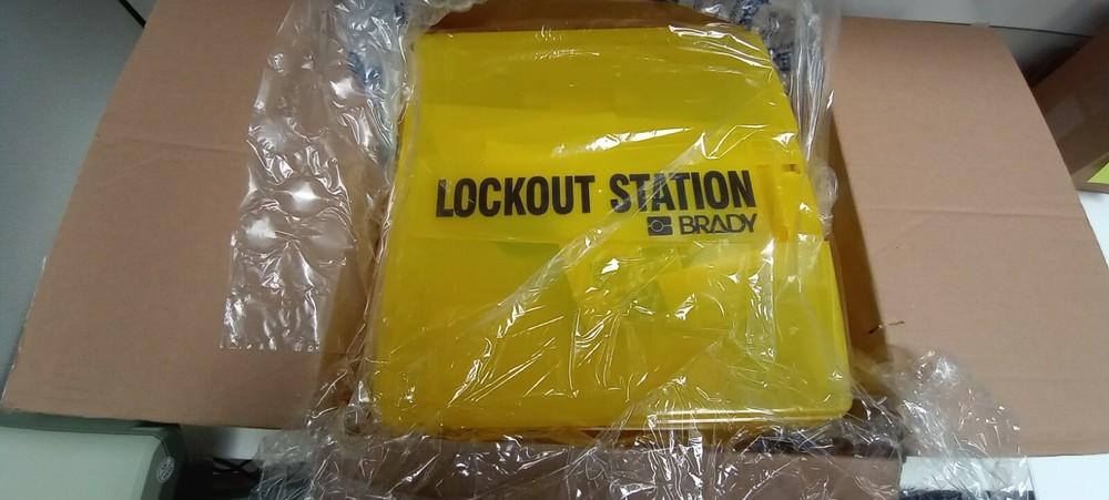 105942 Brady Lockout Station