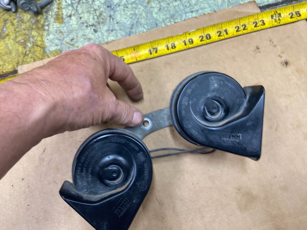 03-06 EXPEDITION HORNS