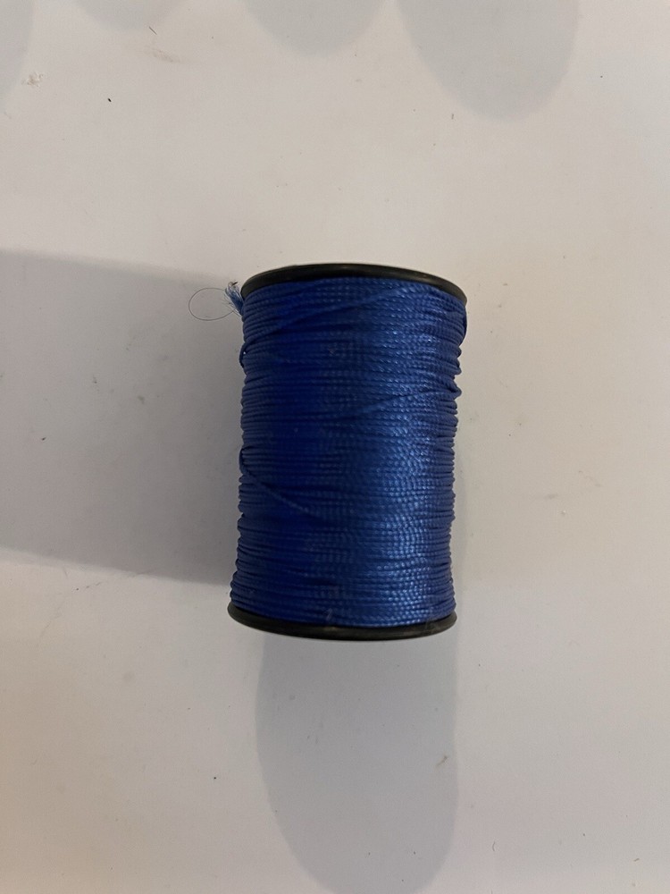 BROWNELL 100 YARD SPOOL NO. 4 NYLON SERVING THREAD BLUE