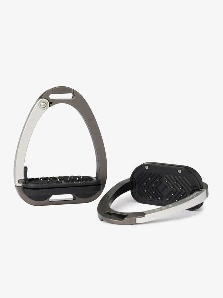 LeMieux Vector Control Stirrups - Carbon/Silver