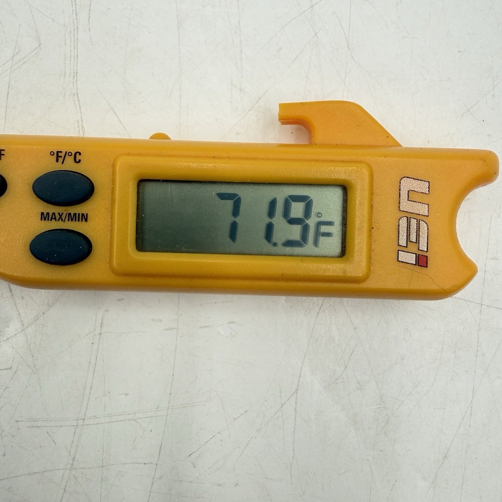 UEI Test Instruments PDT650 Folding Pocket Digital Thermometer